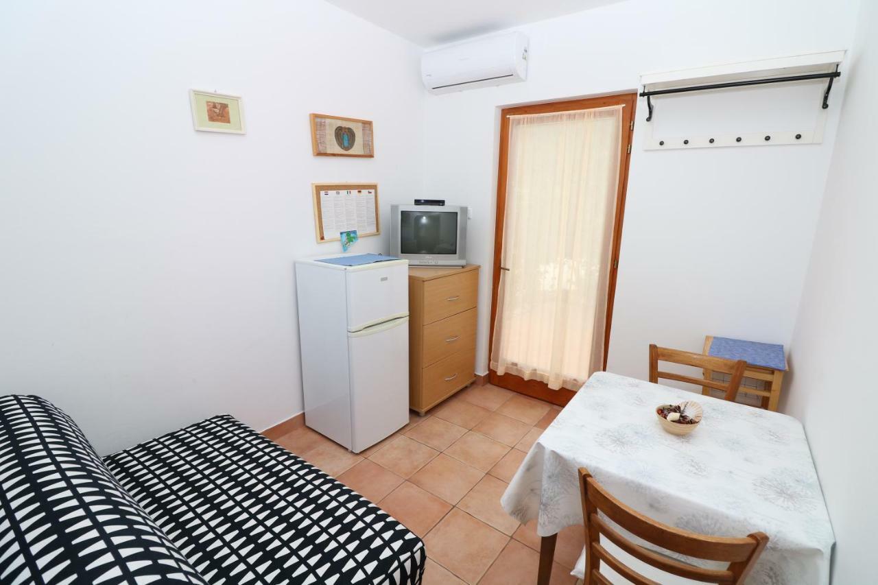 Apartments Reljic With Terrace Baška Zewnętrze zdjęcie