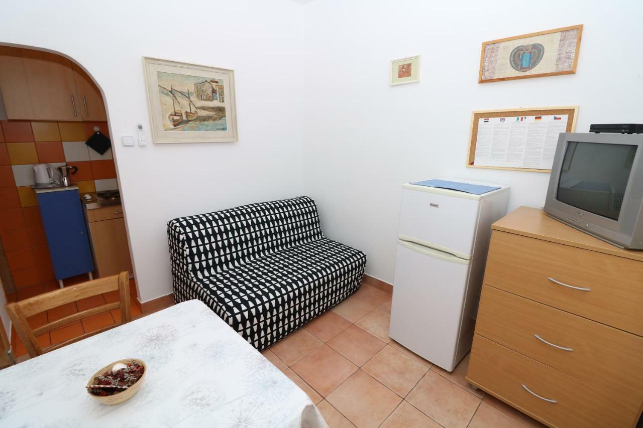 Apartments Reljic With Terrace Baška Zewnętrze zdjęcie